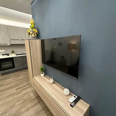 - Casa E Box Auto Apartment Nola