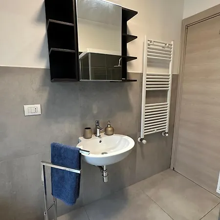 - Casa E Box Auto Apartment *